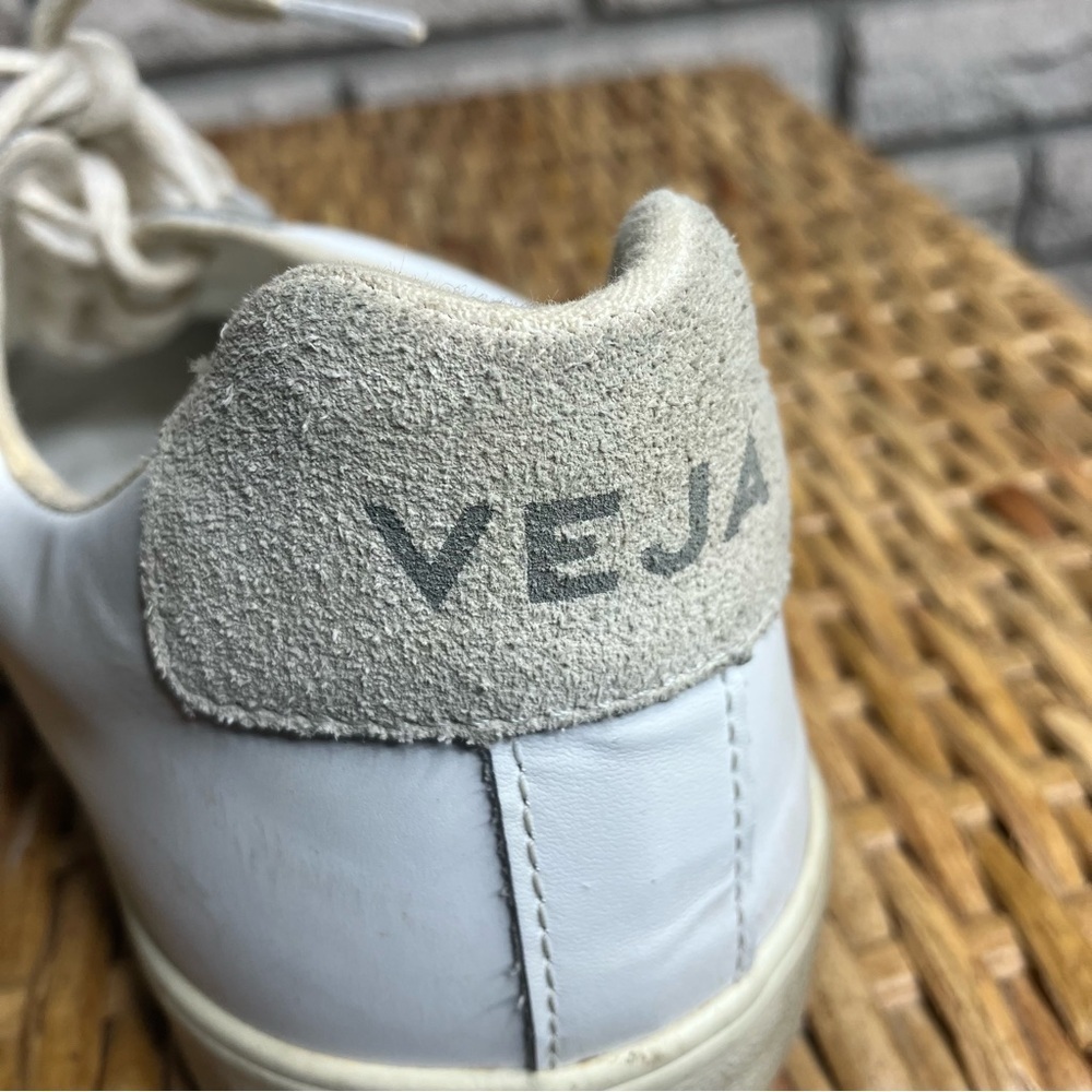 VEJA Esplar Leather Logo Sneakers - Picture 5 of 7